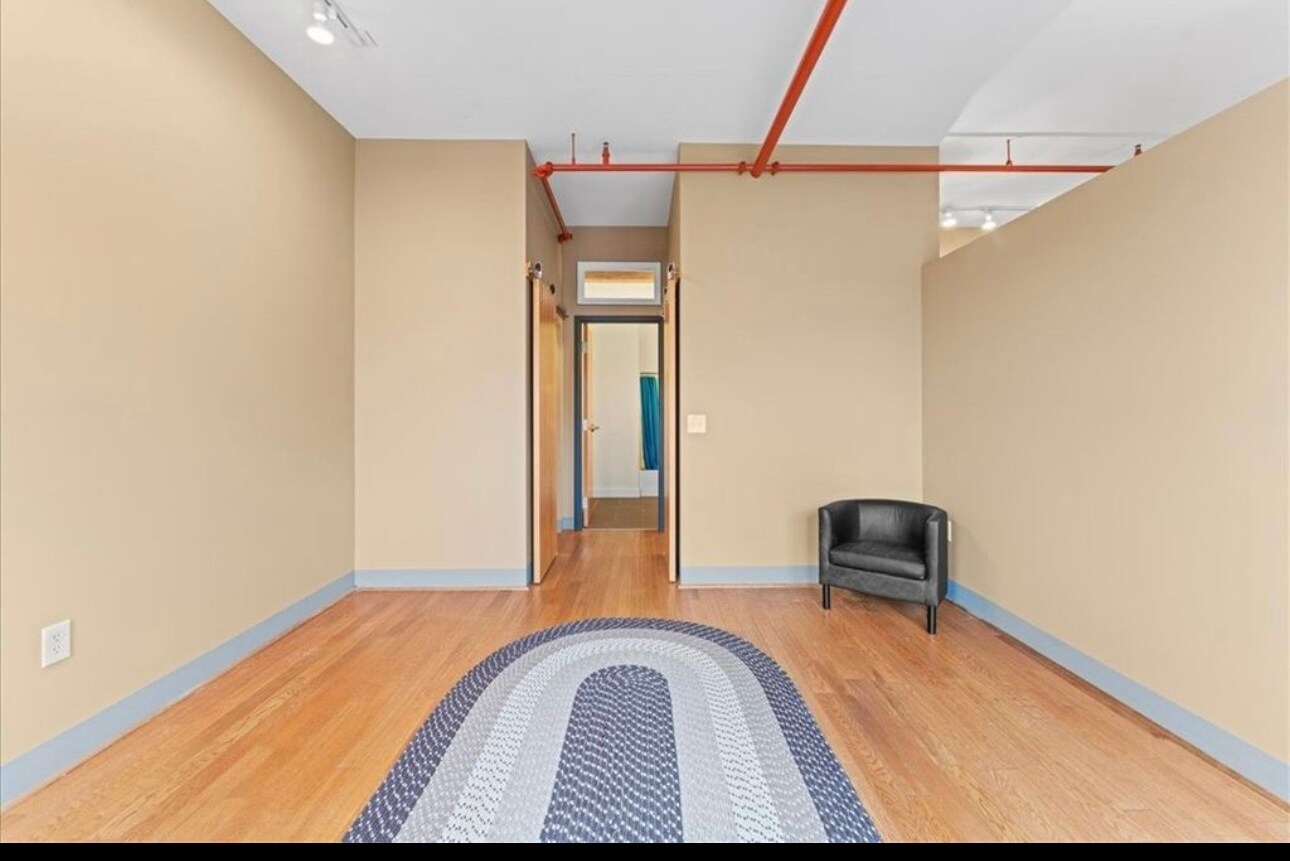 Building Photo - 1536 Colwell St