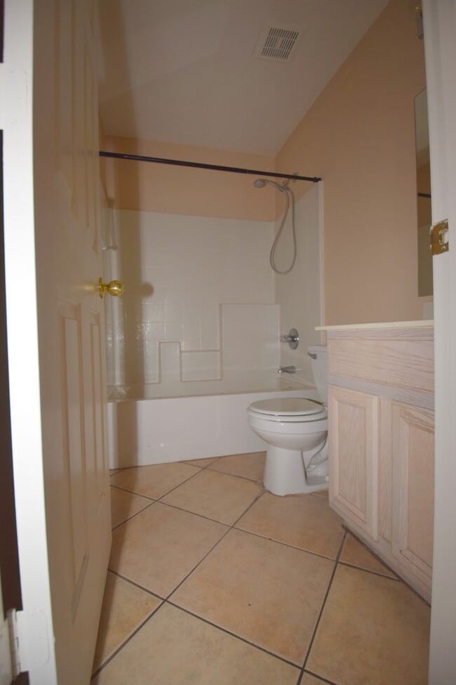 Building Photo - Beautiful Gilbert Home!