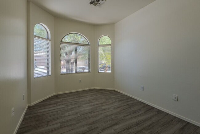Building Photo - Rancho Sahuarita