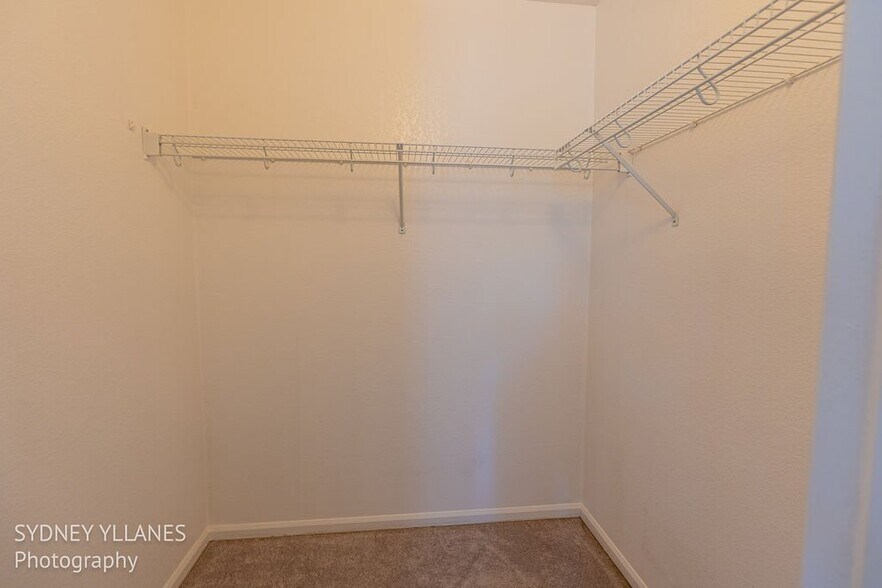 Building Photo - 5374 S Quatar Cir