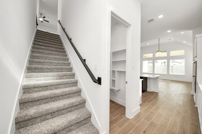 Building Photo - 25026 Midnight Willow Dr