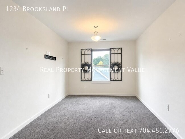 Building Photo - 1234 Brooksland Pl