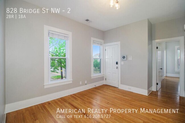 Building Photo - 828 Bridge St NW