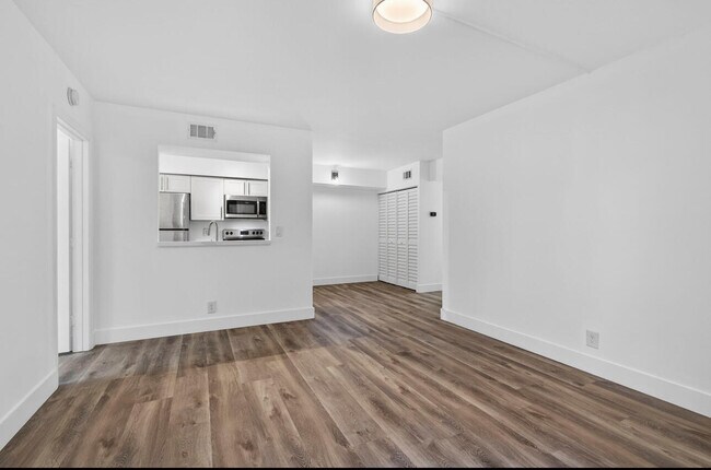 Building Photo - 6258 Chasewood Dr