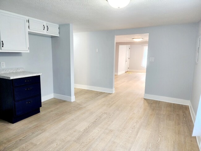 Building Photo - 213 Starlight Dr