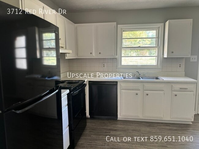 Building Photo - 3712 Red River Dr