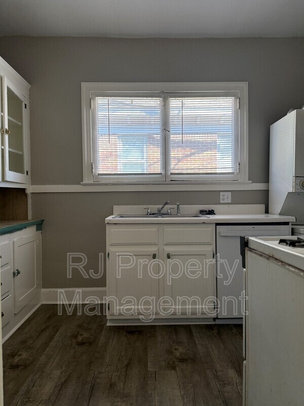 Building Photo - 72 N Belvedere Blvd