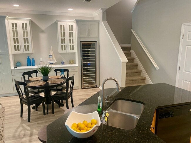 Building Photo - Citrus Park Luxury 3 Bedroom / 2.5 Bathroom Townhome Available 7/1/22