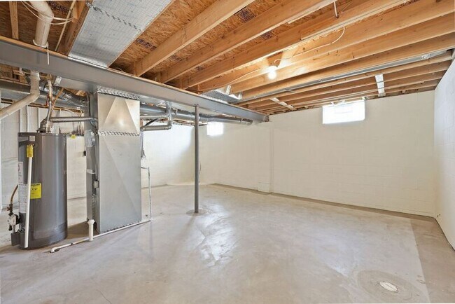Building Photo - 8245 Crete Ln
