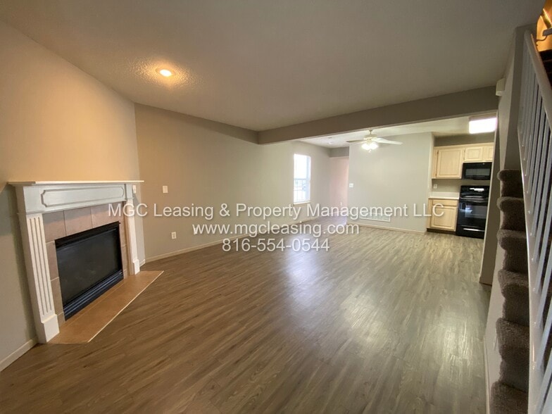 Building Photo - 1014 Garden Dr