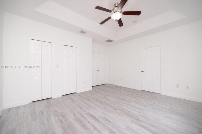 Building Photo - 2532 SE 15th Ct