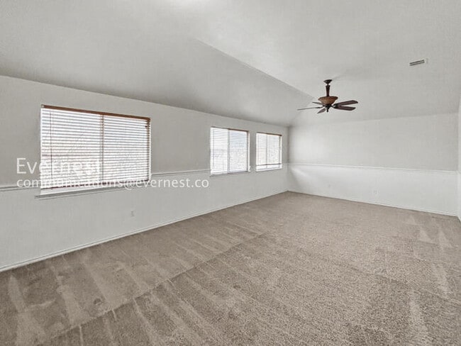 Building Photo - Charming 4-Bedroom Haven with Fireplace and Serene Outdoor Living / Pet-Friendly / Available Now!