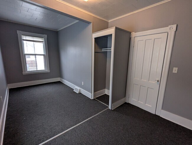 Building Photo - 33 Central Ave