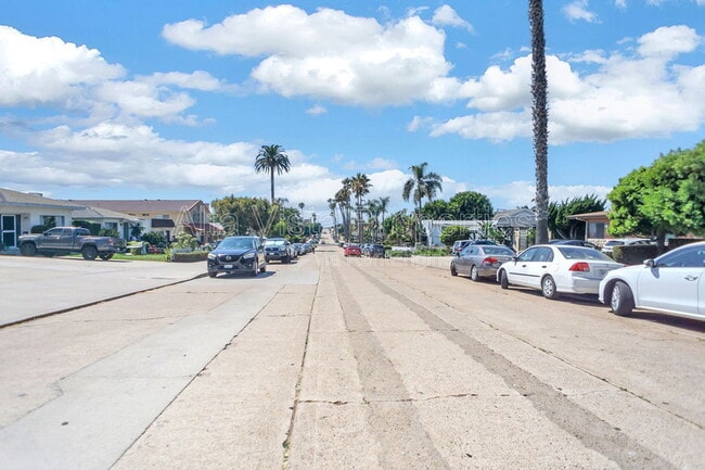 Building Photo - 4859 Santa Cruz Ave