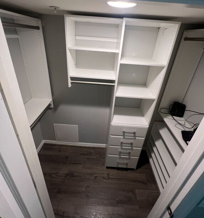 Building Photo - 700 Siena Palm Dr