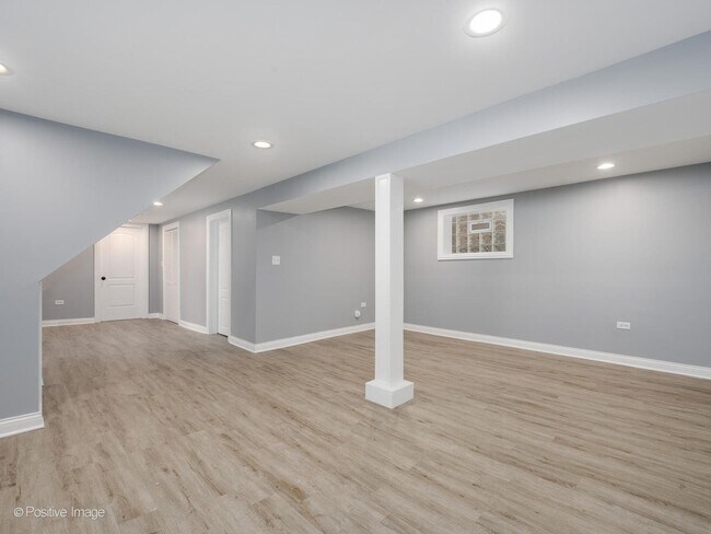 Building Photo - 5156 S Spaulding Ave