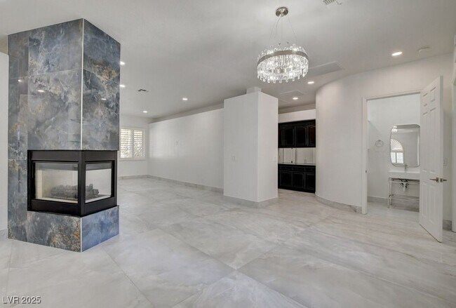 Building Photo - 2132 Lookout Point Cir