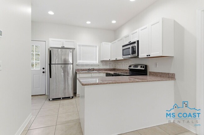 Building Photo - 125 Earle Taylor Ln