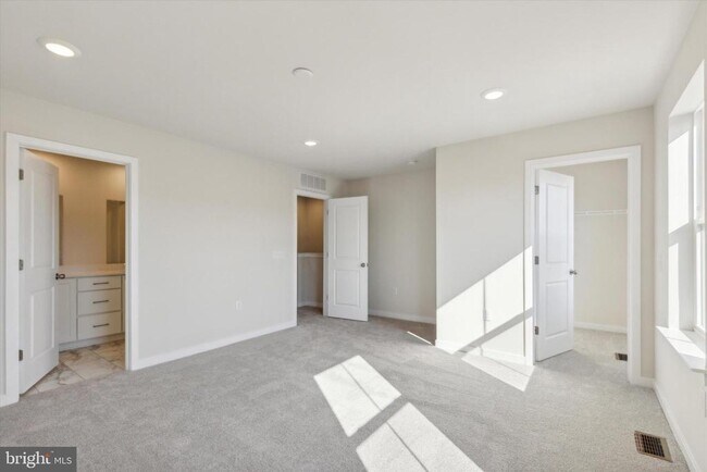 Building Photo - 308 Bennetts Ct