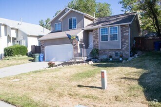 Building Photo - $200 Off Monthly til November!! Spacious 4...
