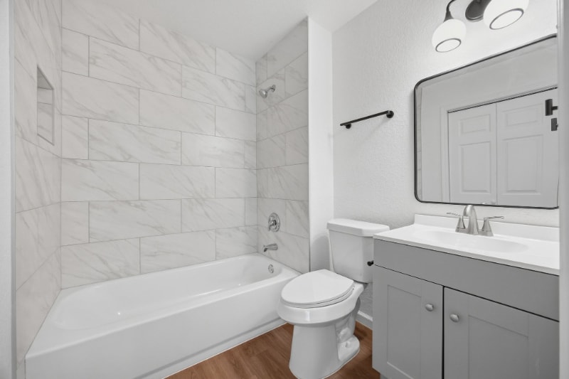 Building Photo - 218 W William Cannon Dr