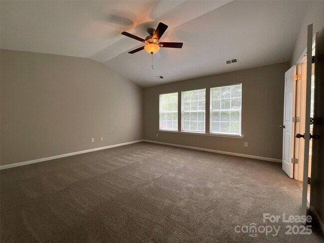 Building Photo - 2111 Arbor Vista Dr