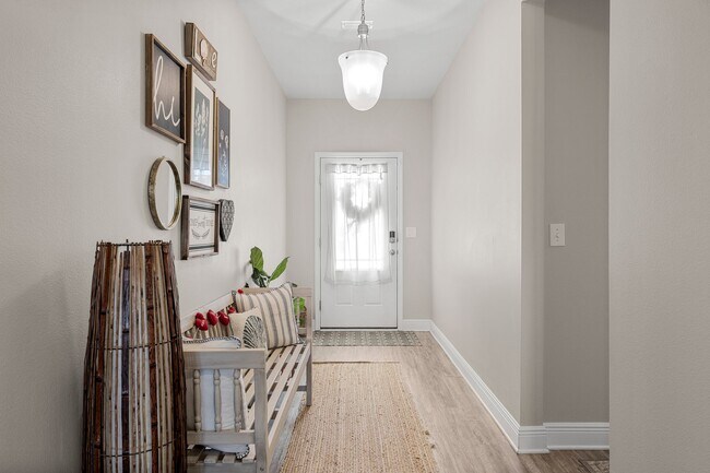 Building Photo - 317 Highbrook Rd