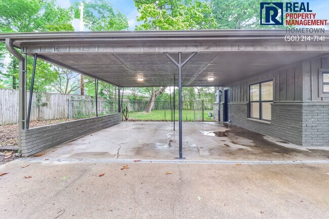 Building Photo - 420 Algood St