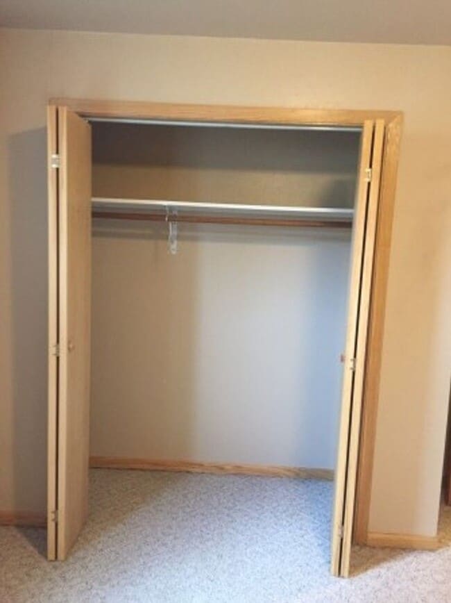 Building Photo - 920 18th Ave SW