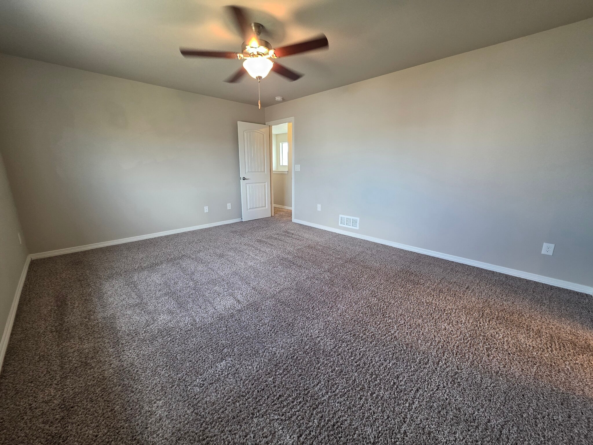 Building Photo - 6123 Nash Dr