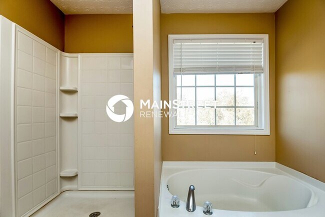 Building Photo - 1556 Marceau Dr