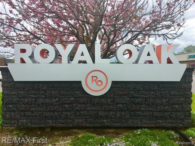 Building Photo - 118 Potter Ave