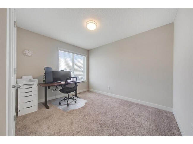 Building Photo - 1731 Riverside Dr