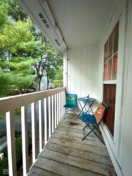 Building Photo - 1111 Island Woods Dr