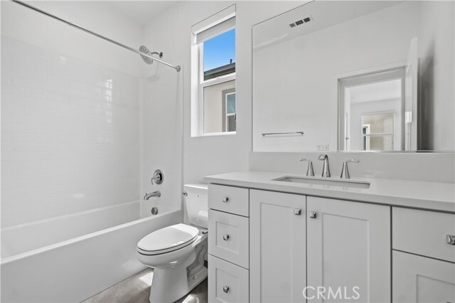 Building Photo - 208 Yerba
