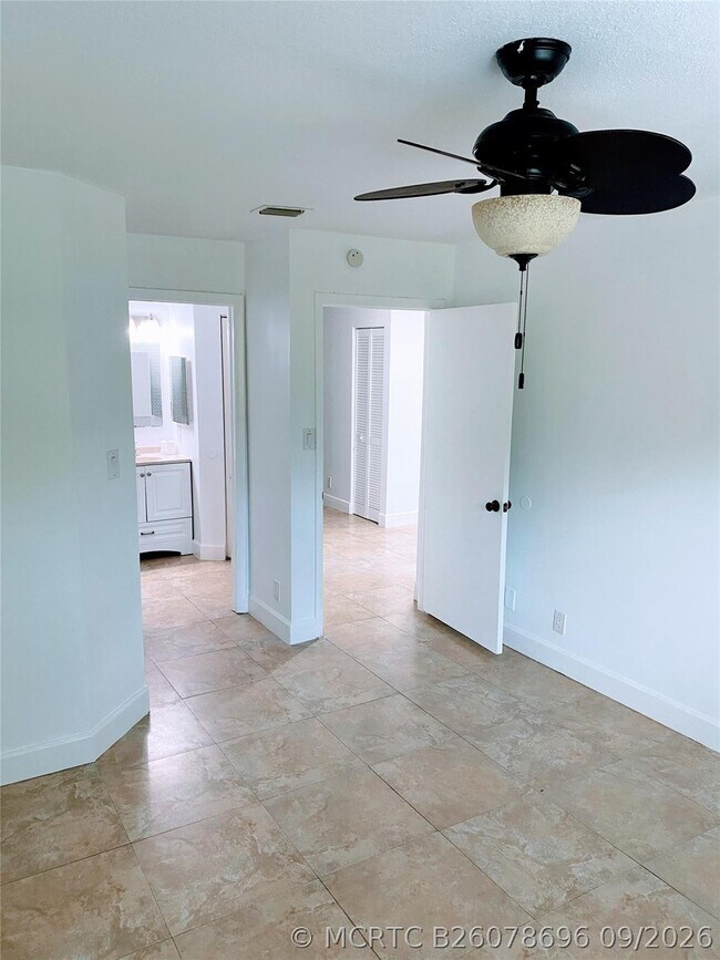 Building Photo - 9243 SW 138th Pl