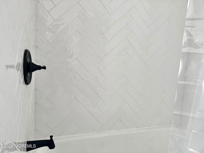 Building Photo - 198 New Brunswick Ave