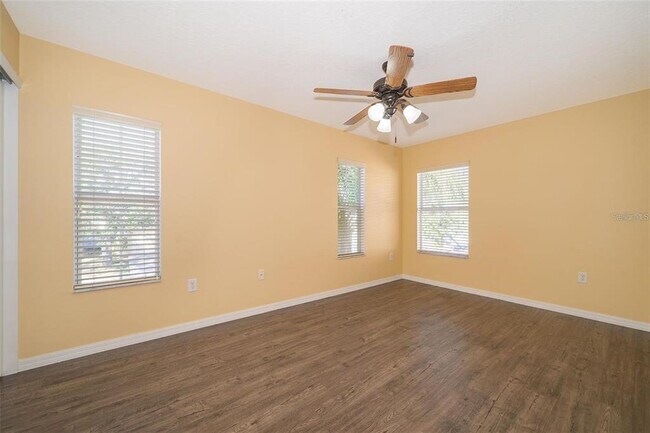 Building Photo - 337 Alfani St