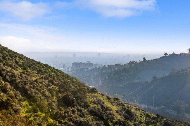 Building Photo - 2700 Cahuenga Blvd