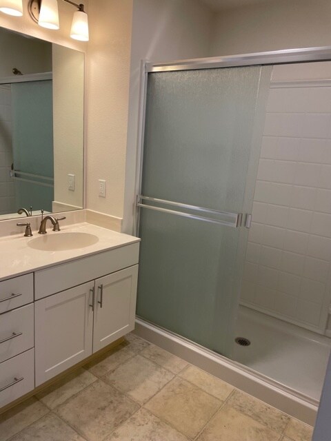 Building Photo - 801 Kakala St