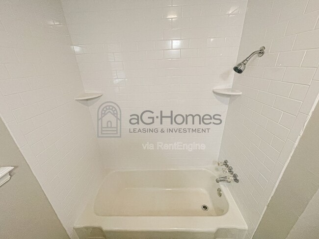 Building Photo - 3012 Neighbors Ln