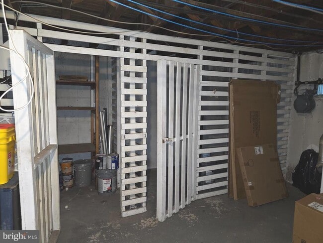 Building Photo - 5310 Rutland St