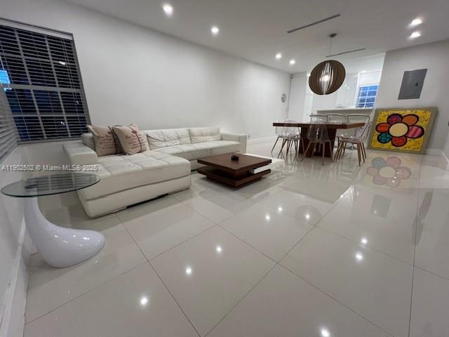 Building Photo - 1125 99th St