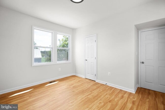 Building Photo - 1424 William St