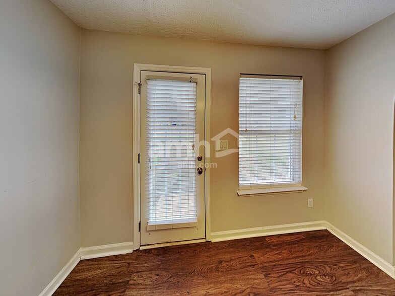 Building Photo - 6902 Brachnell View Dr