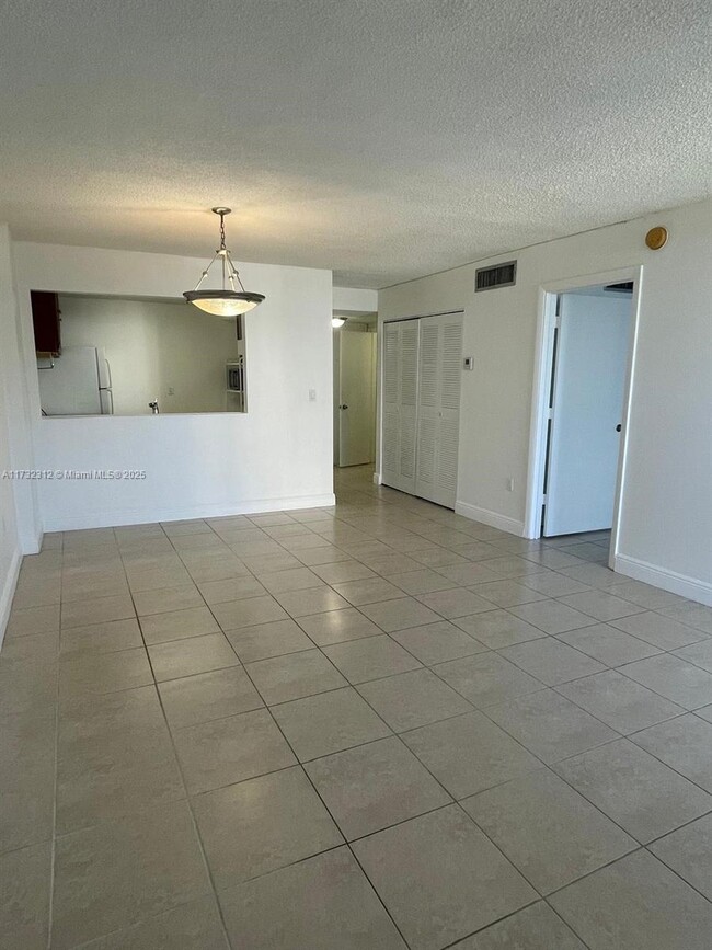 Building Photo - 1 bedroom in North Miami FL 33162