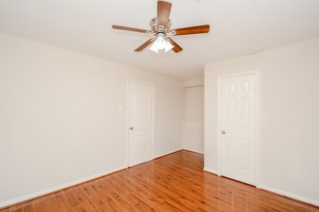 Building Photo - 8402 Brickhaven Ln