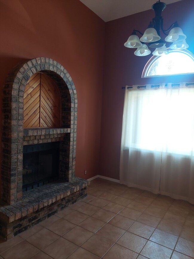 Building Photo - Beautiful Rental near Fort Bliss