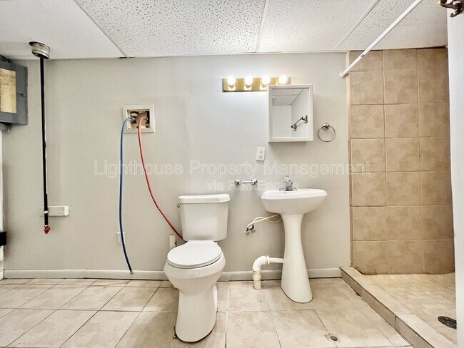 Building Photo - 1745 Dawes Ct SE