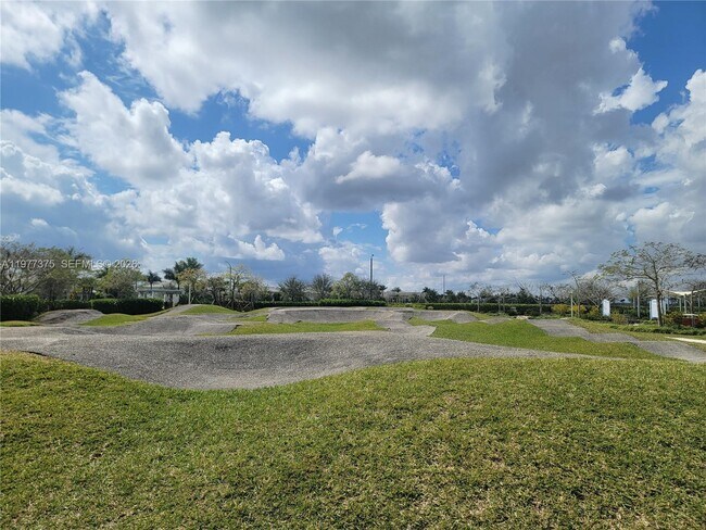 Building Photo - 5426 Pecan Dr